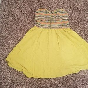 Strapless dress.