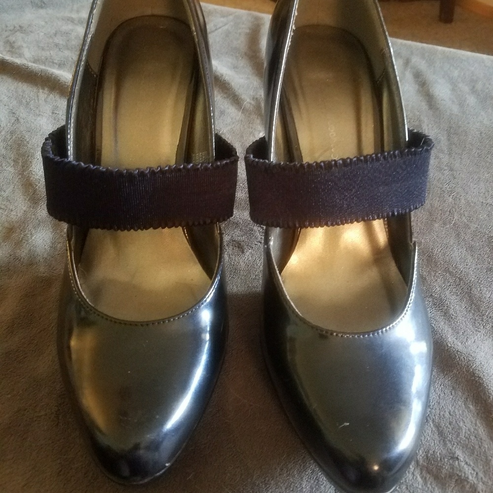 Navy blue Mary Jane type heels