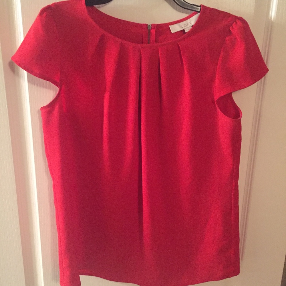 ⭐️2 for $10⭐️ Red Loft Top