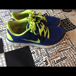 Nike Free Form Sneakers 👟