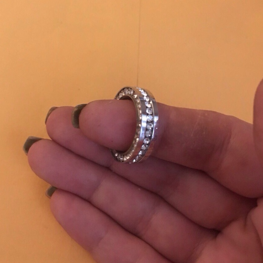 Wedding ring - Picture 2 of 4