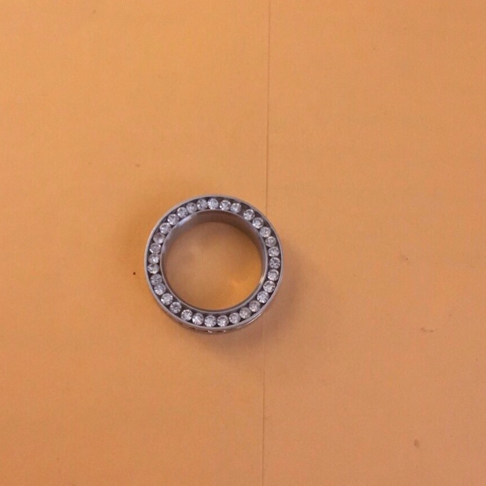 Wedding ring - Picture 3 of 4