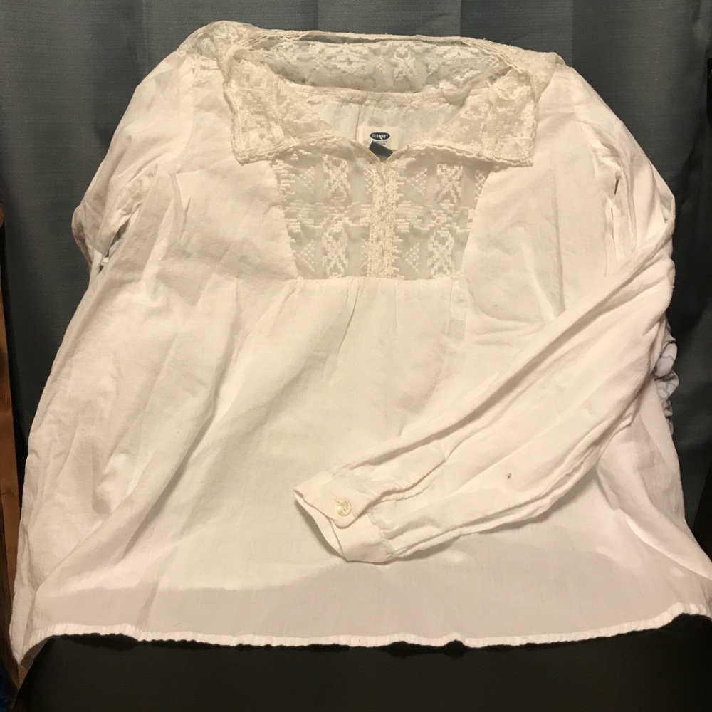 White long sleeve embroidered Old Navy blouse
