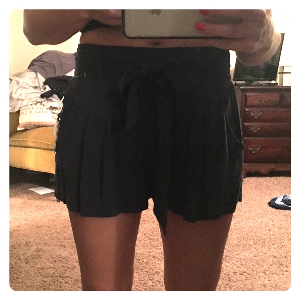Navy blue Jessica Simpson shorts with tie
