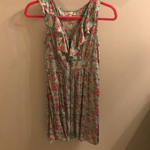 Sleeveless floral zipper dress