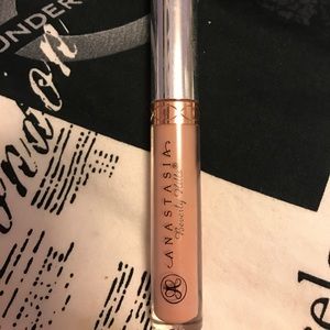 liquid lipstick - ABH