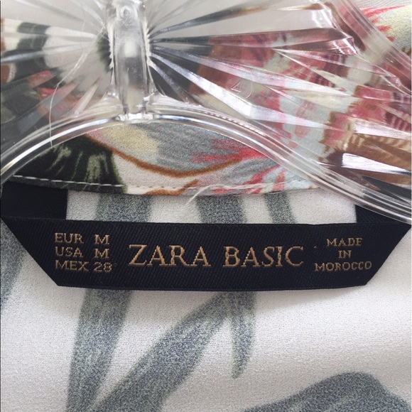 Zara Button Down Flowered Top - Picture 3 of 3