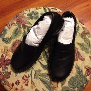 Shoes by Clarks NWOT 💥SALE💥 SALE💥