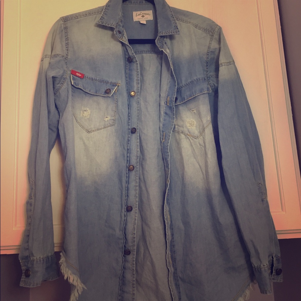Destroyed denim shirt by Lee Cooper