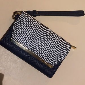 Vince Camuto iPhone 5 wristlet wallet