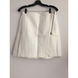 Club Monaco side zipper lined mini skirt Size 4