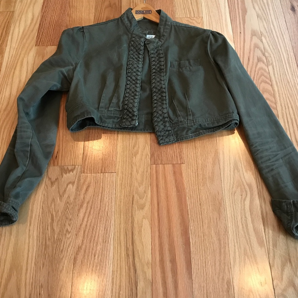 Younique army green crop coat