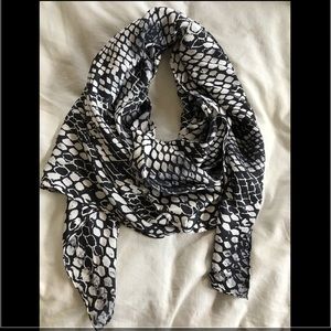 Black and White Patterned Silk Scarf