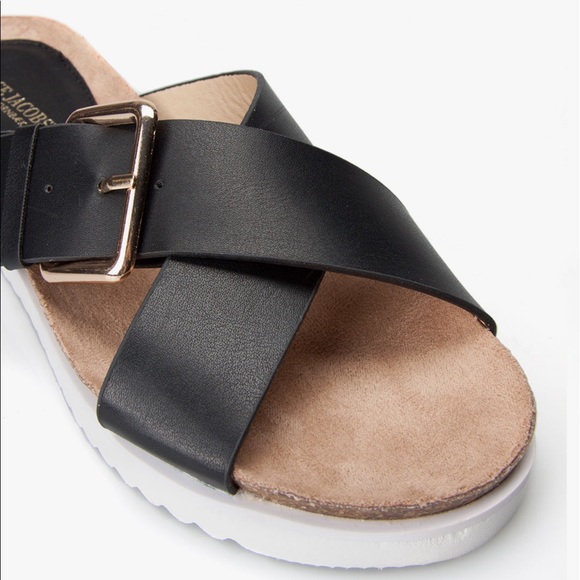 Distressed Oversized Buckle Lug Sole Sandals - Picture 6 of 8