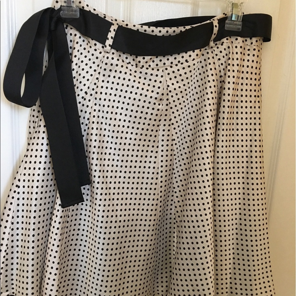Silk black & white skirt
