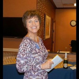 Meet your Posher, Andrea