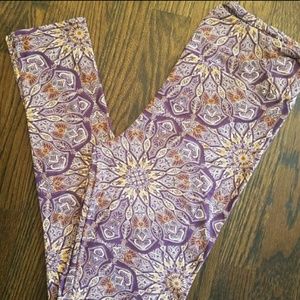 Medallion leggings(NOT Lularoe)