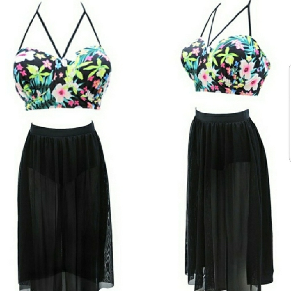 Swimsuit wirh Skirt