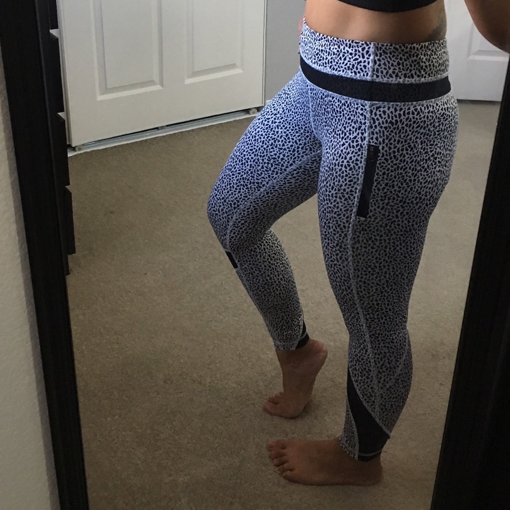 Lululemon Inspire 7/8 Pants