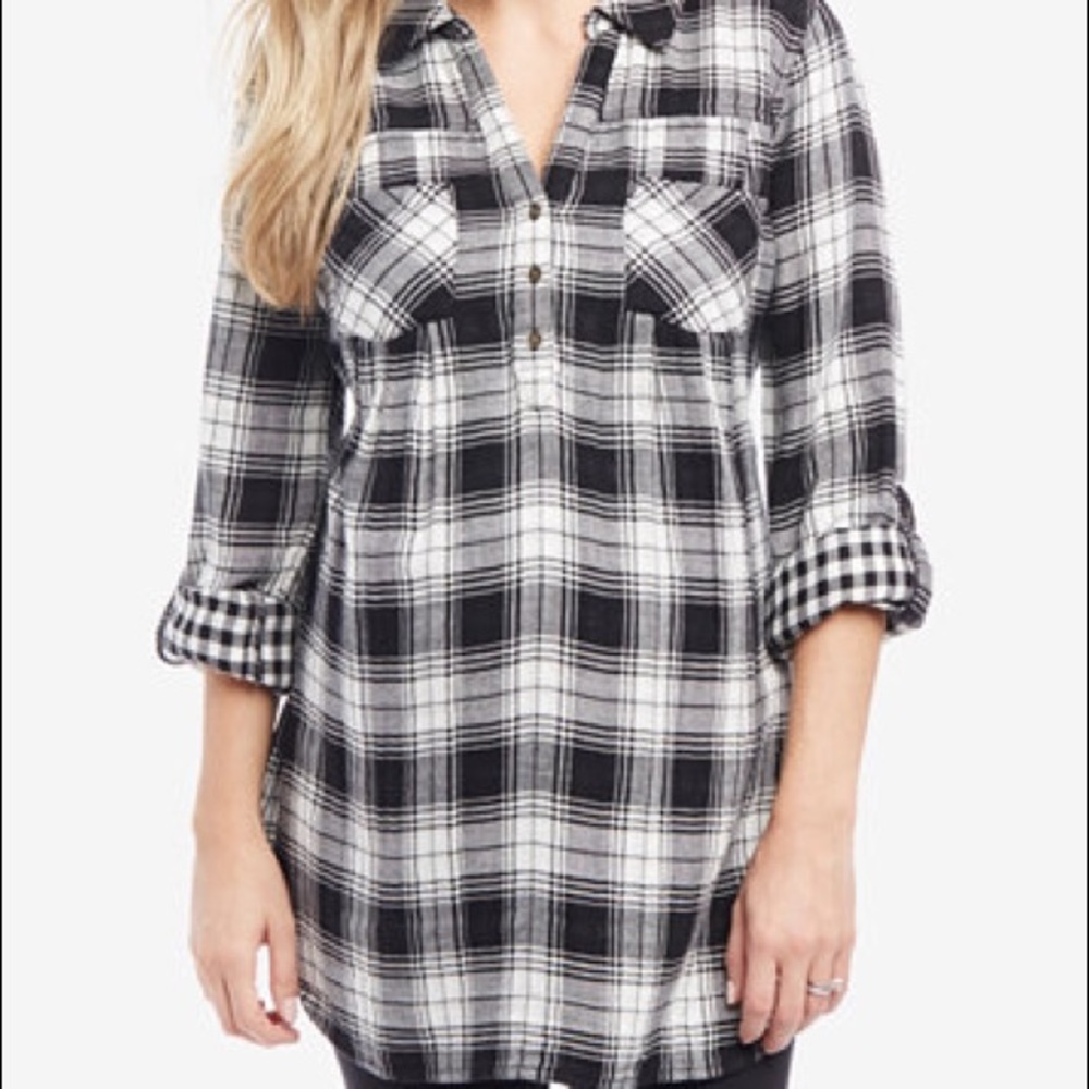 Motherhood Maternity Plaid shirt