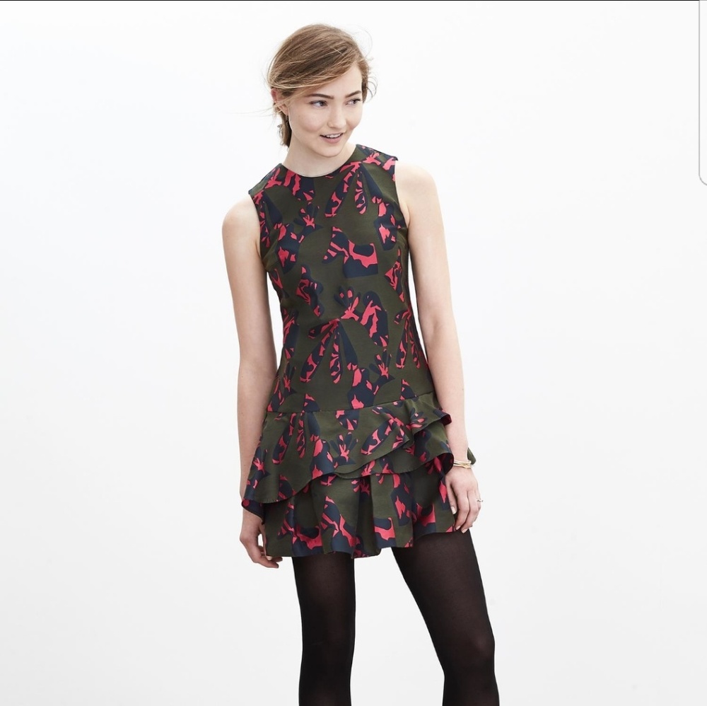 Banana Republic jacqured dress