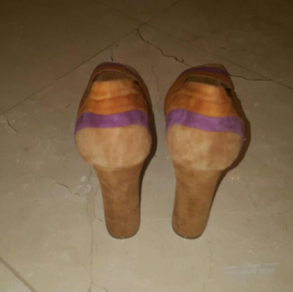 Steve Madden Suede Wedged Platforms - Picture 3 of 4