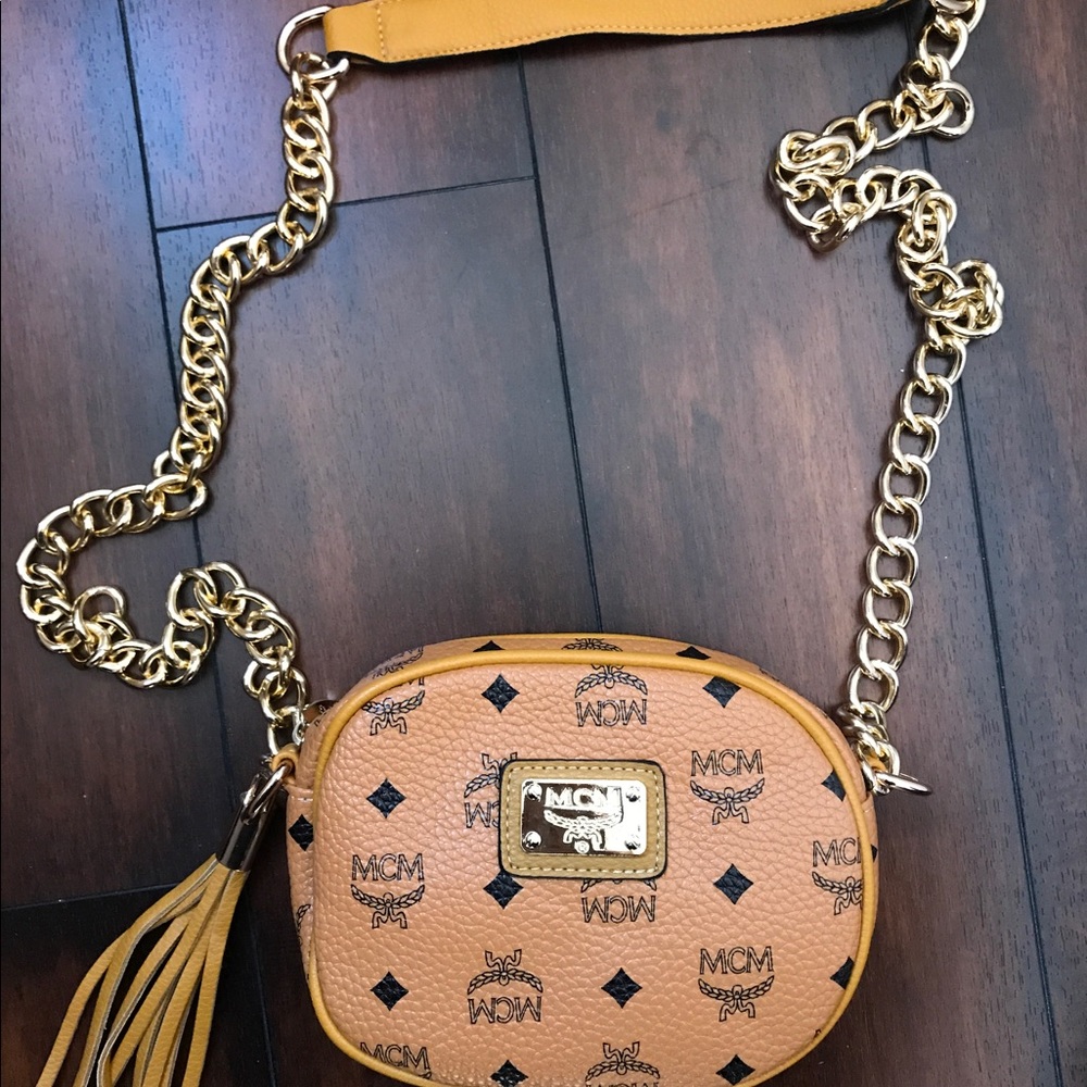 ✨MCM Crossbody handbag!✨