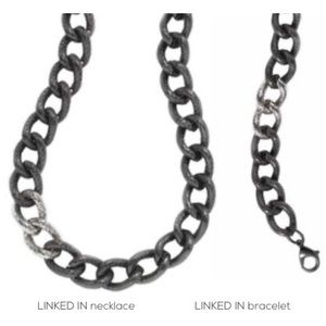🚨SALE🚨 ⛓LINKED IN⛓ SET NWOT