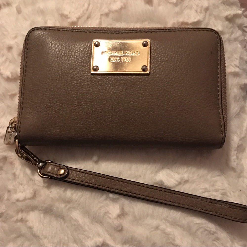 Michael Kors wallet