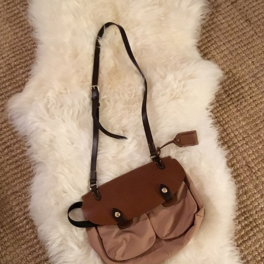 Dooney & bourke cross body satchel