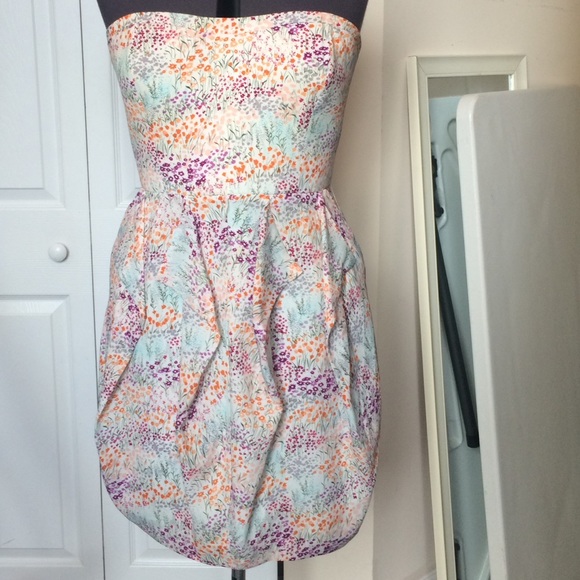 Jessica Simpson Dresses & Skirts - ⬇️REDUCED⬇️Size 14 Jessica Simpson Strapless Dress