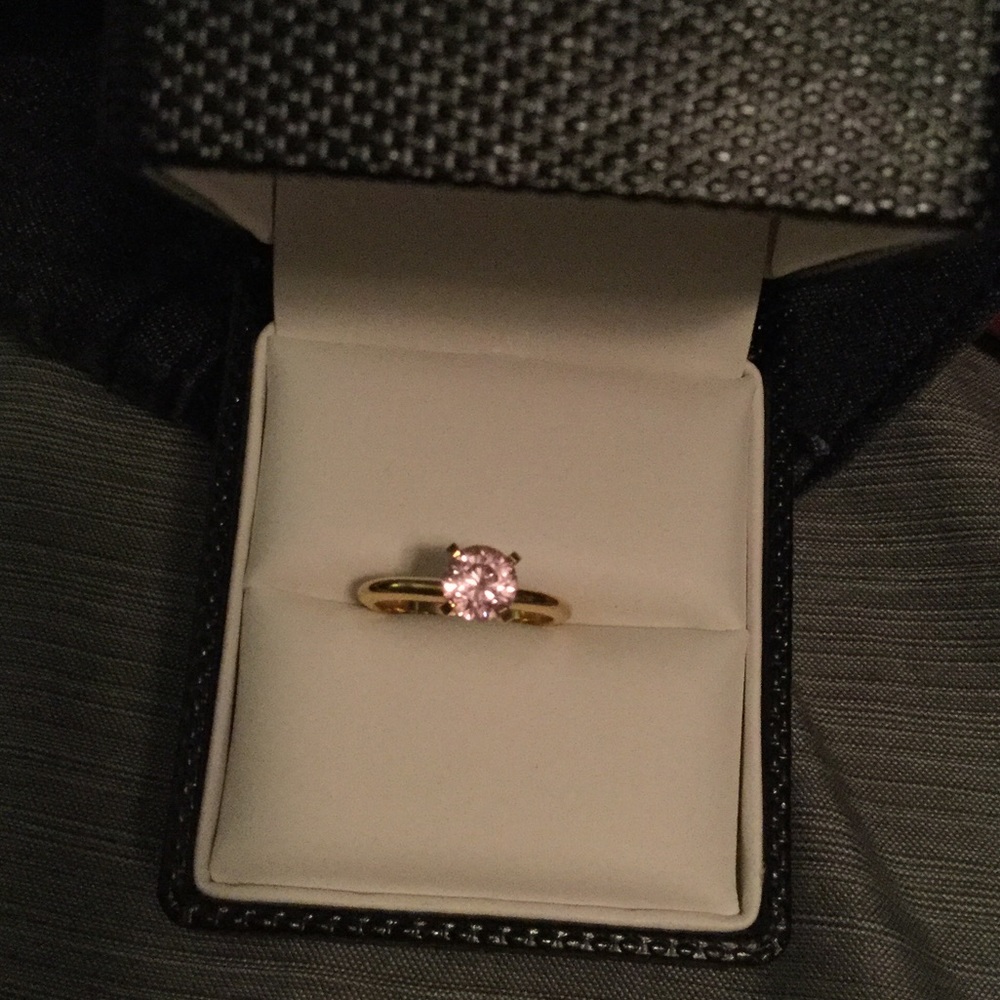 Pink stone solitaire ring 👯SALE👯