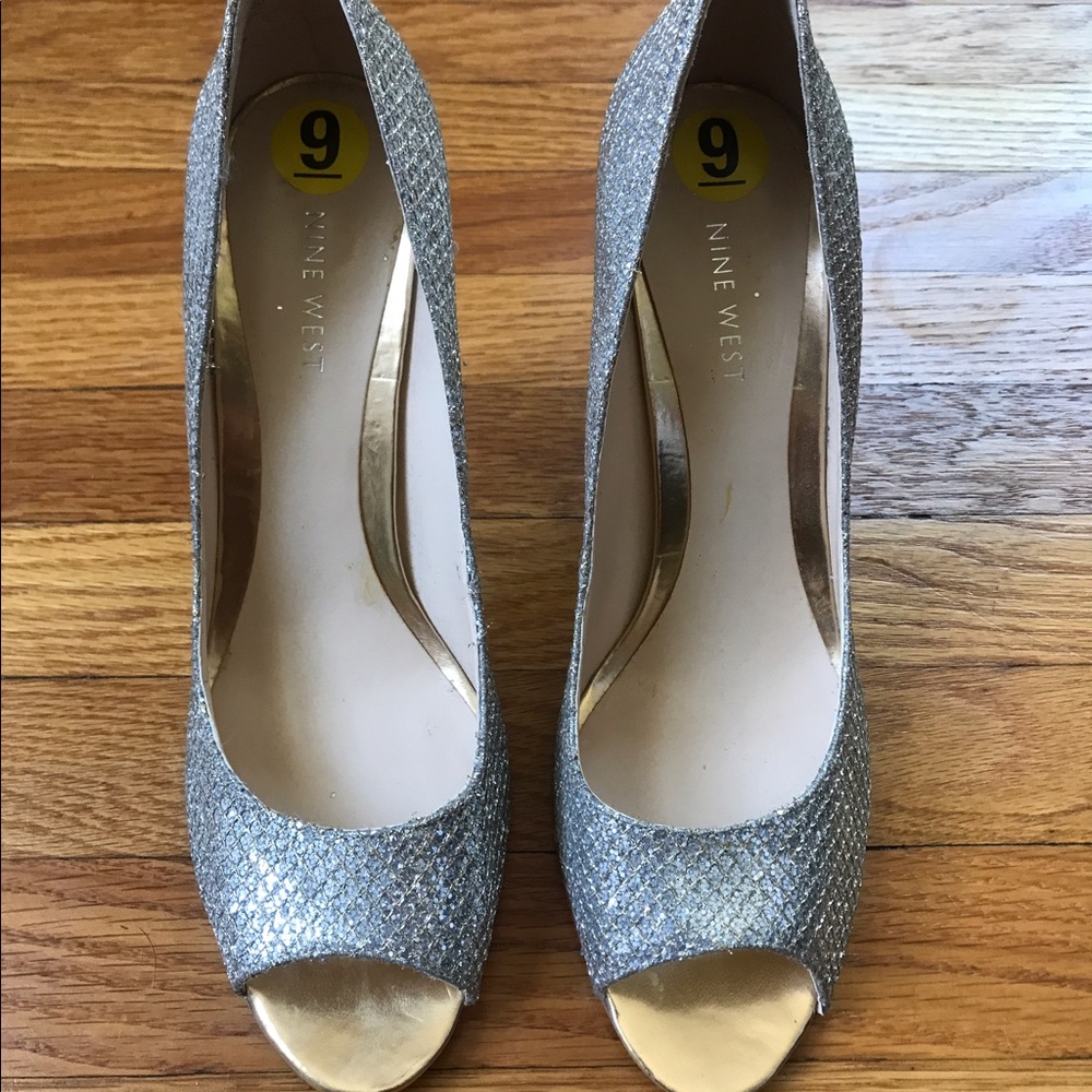Nine West silver perp toe pumps