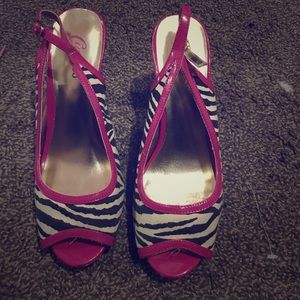 Candies brand zebra and hot pink high heels size 8