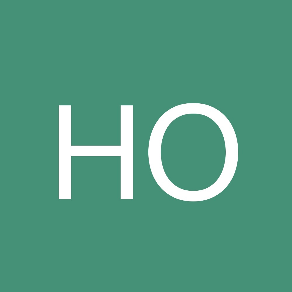 Meet your Posher, Holly