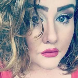 Meet your Posher, Jeannette