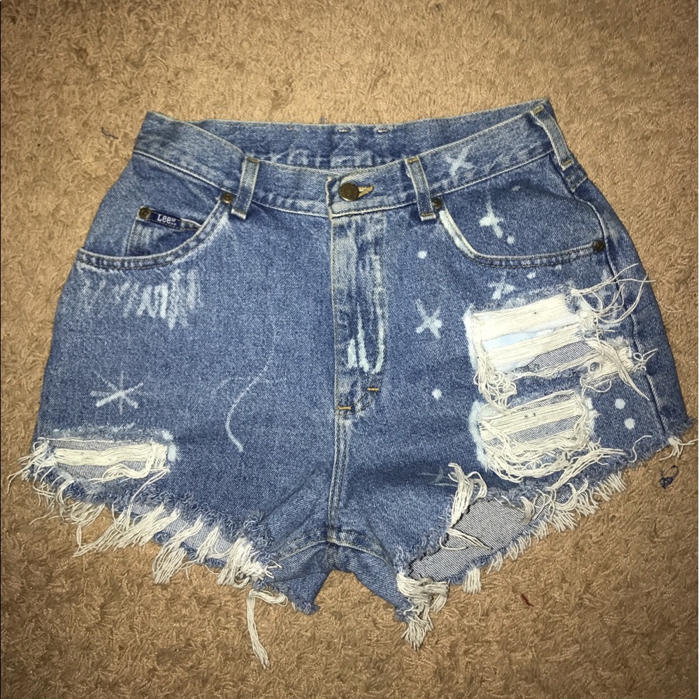 Distressed high waisted jean shorts size 10