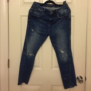 Skinny Denim pants with holes
