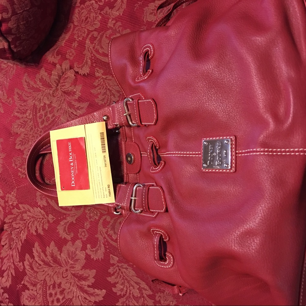 Dooney & Bourke medium Chiara leather bag