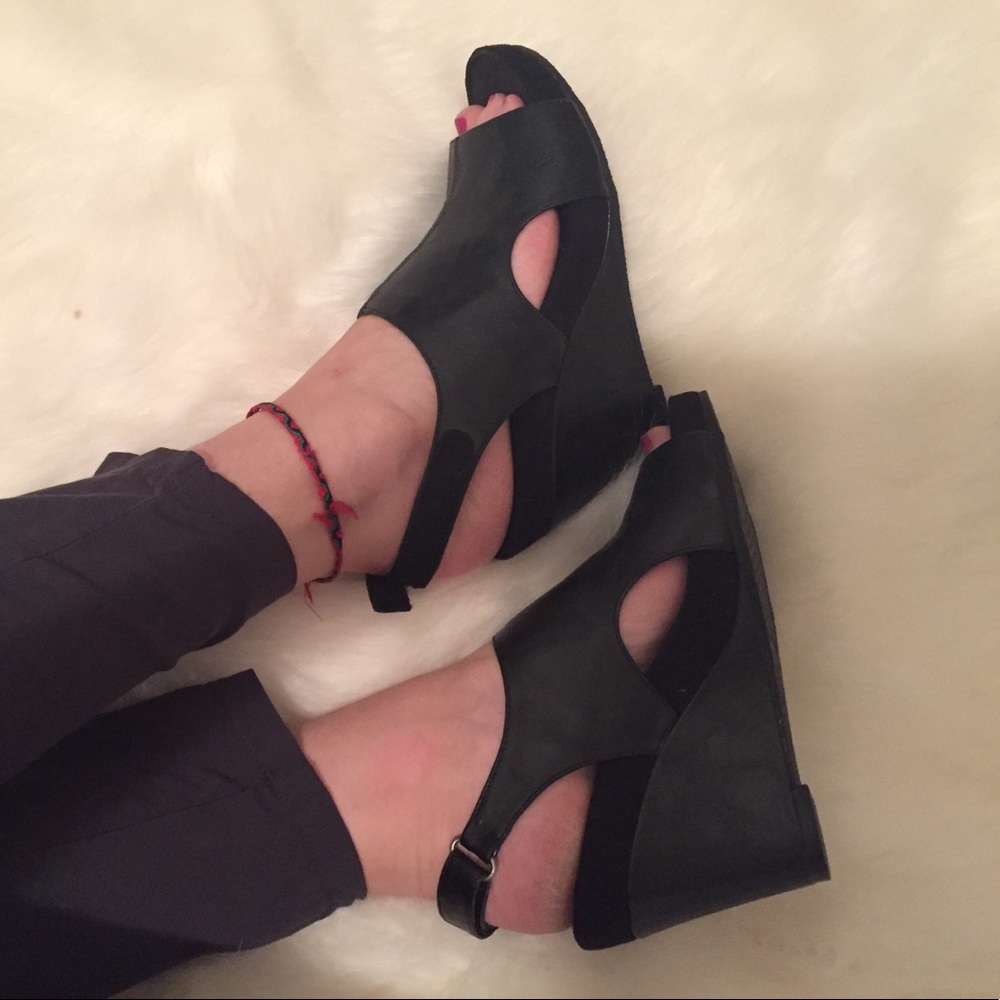 Black Leatherlike Wedge Platform Sandal