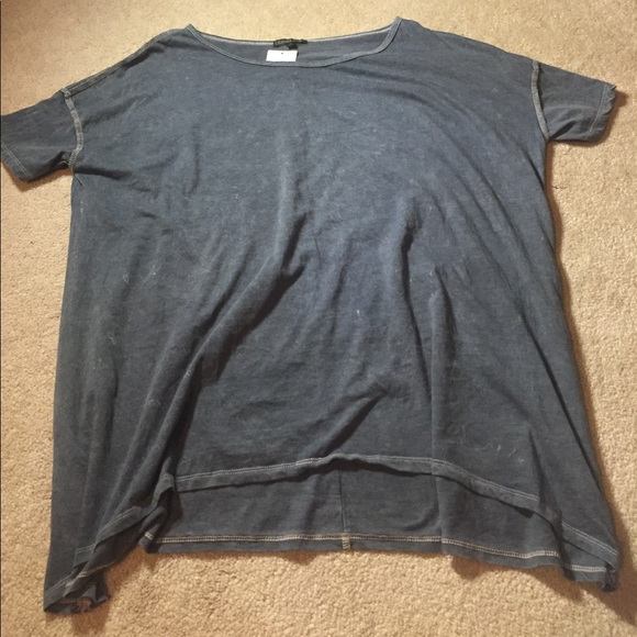 t-shirt - Picture 2 of 2