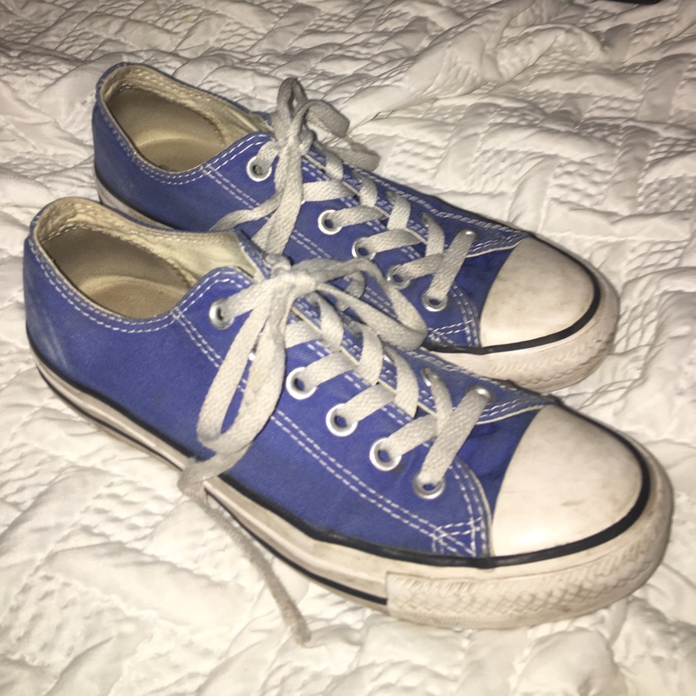 Low Cut Blue Converse Sneakers