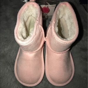 Brand new children Carters boots size small 5-6