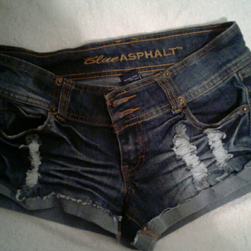 JEANS/BOOTY SHORTS.MINI.MINI.DISTRESSED