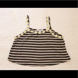 Striped crop top with daisies