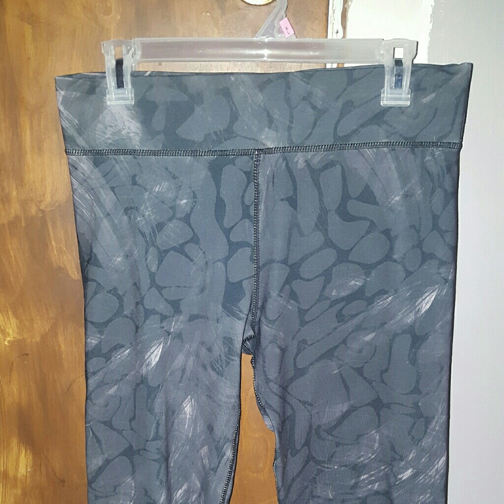 velocity workout Capris