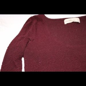 Abercrombie and Fitch maroon top