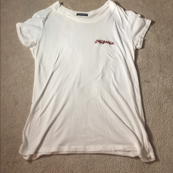 white t-shirt - Picture 2 of 2