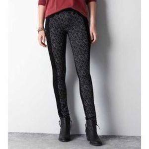 American Eagle Patterned Jegging