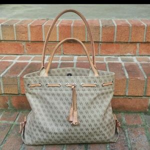 Dooney & Bourke Bag